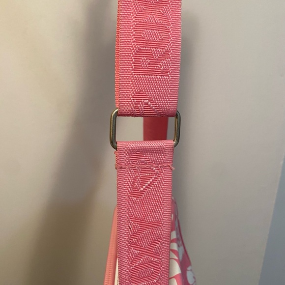 Pink Roxy lunch box - Picture 7 of 7